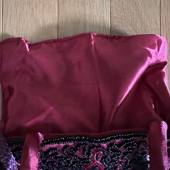 Beaded crossbag with red satin handles and longer purple cord.Fits phone, etc - Picture 8 of 10